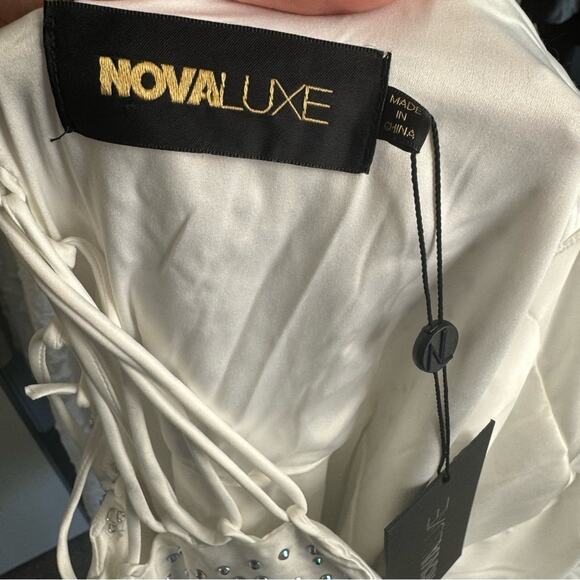 New Fashion Nova Novalux White Studded Strapless Maxi Dress Gown Size 2X - Picture 8 of 8